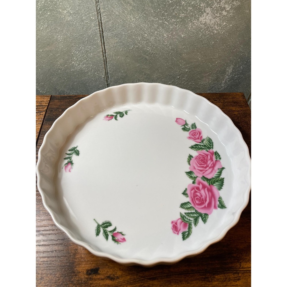 Christinholm quiche pie tart plate Rose design porcelain